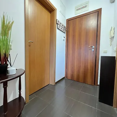 Lazur Aqua Apartment *